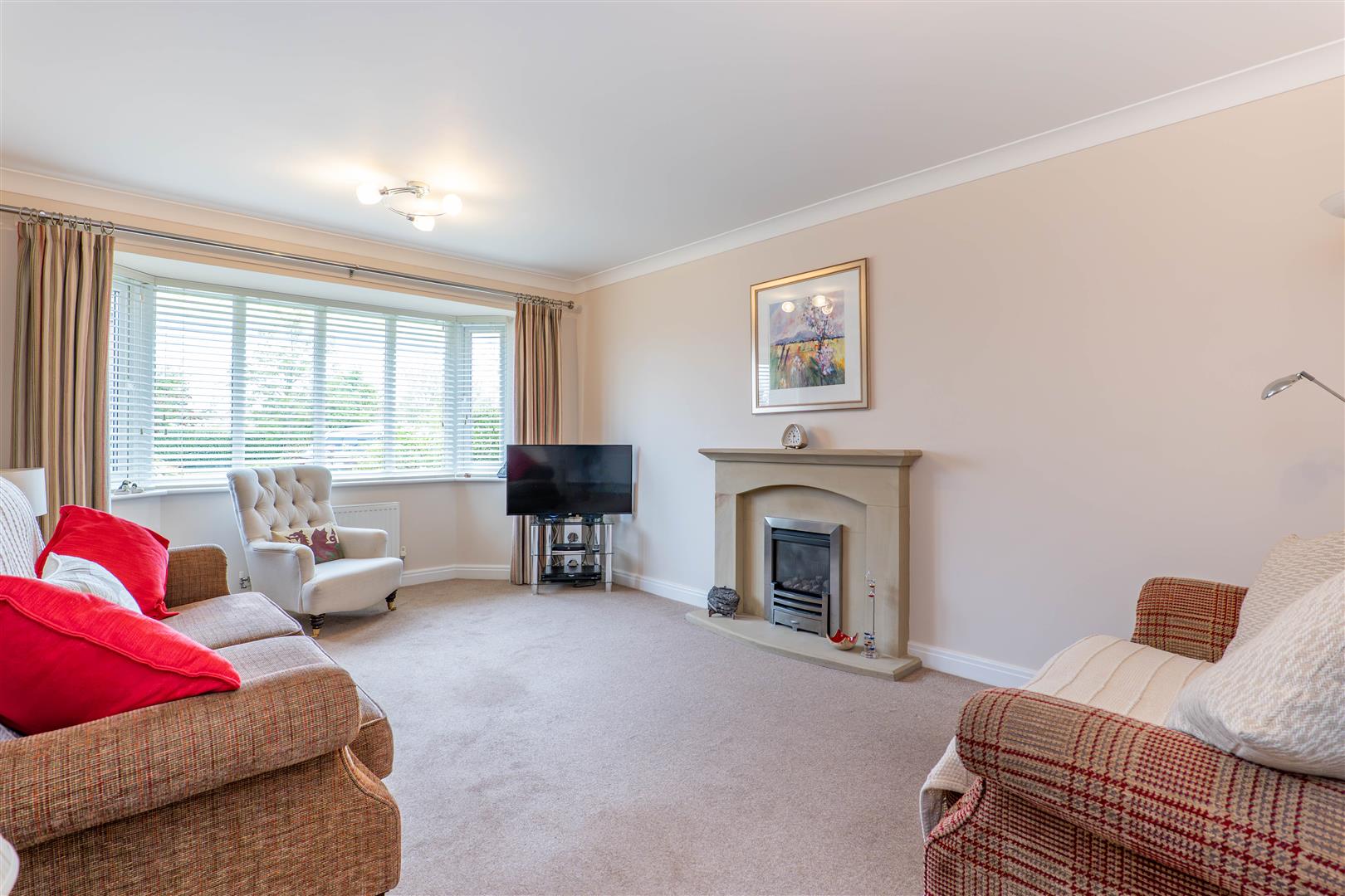 4 bed property in Partridge Close, Preston